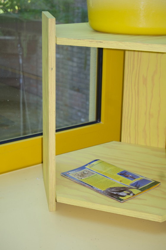 Table d'appoint Hexagonale Faite Main / Rangement Design – Bois Jaune – Dina De pauw, Tables d'appoint, Wood (photo 3 of 5)
