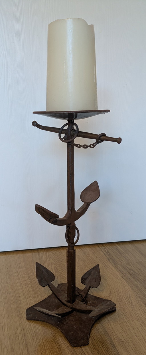 Anchor candlesticks
