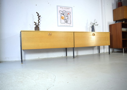 Buffet en frêne des années 1960, commode vintage Hellerau, meuble à tiroirs style milieu du siècle