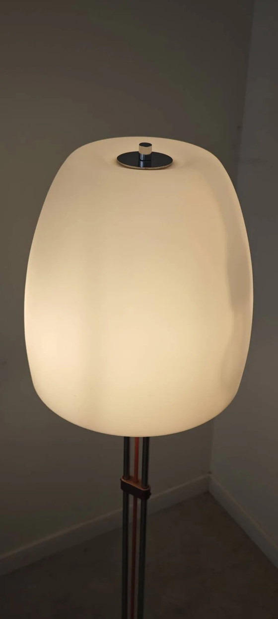 Lampadaire en métal chromé opaline triplex Lidokov ex Tchécoslovaquie – Cast Iron, Mid Century Modern (photo 14 of 21)
