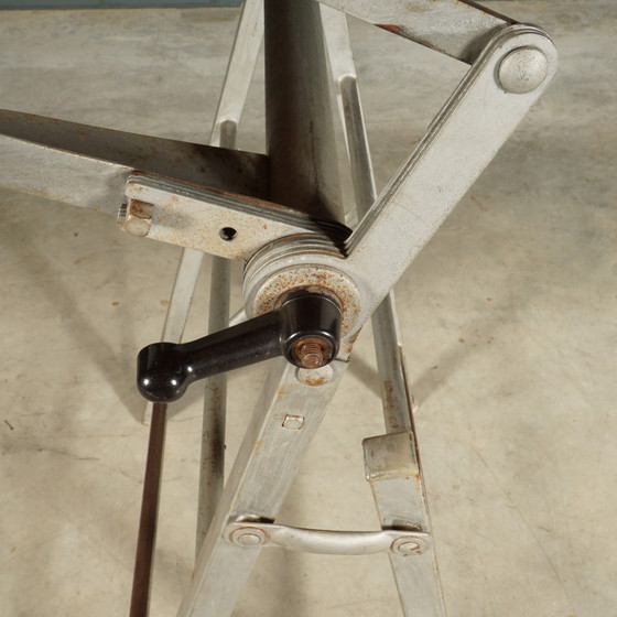 Image 1 of Table à dessin industrielle vintage / table d'architecte - 1950s