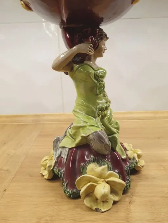 Image 1 of Monumentales Majolika-Figuren-Mittelstück, Böhmen, um 1900