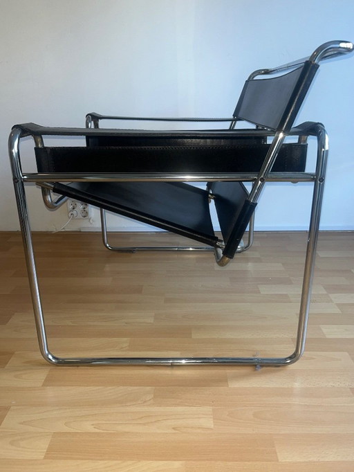 Fauteuil Gavina Wassily noir (avant 1968)
