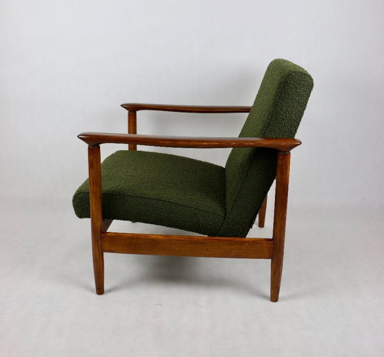 Image 1 of Fauteuil GFM-142, design d'Edmund Homa des années 70, en bouclé vert olive - 2 pièces