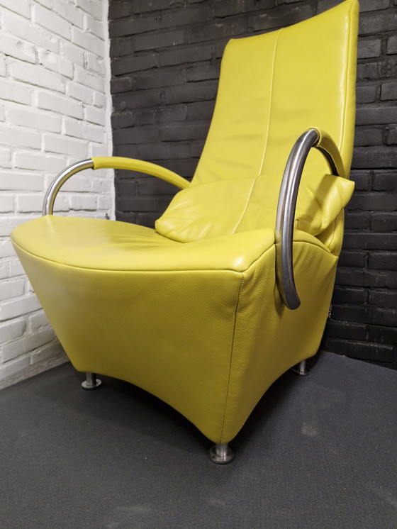 Image 1 of Vision assise avec Hocker (L'avenir)