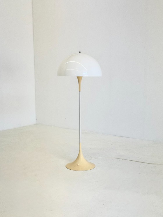 Image 1 of Lámpara de pie Panthella de Louis Poulsen y Verner Panton