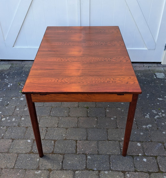 Image 1 of Mesa de comedor de diseño danés en madera de palisandro.