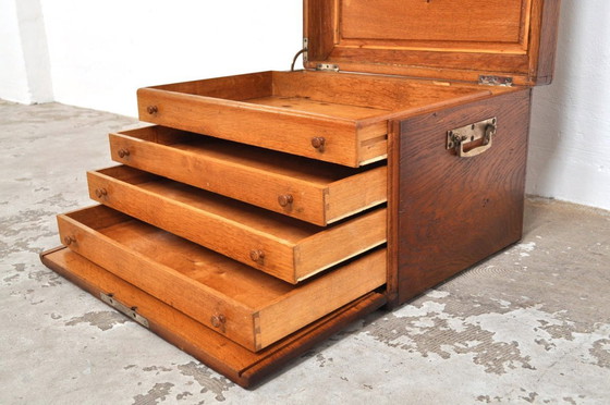 Image 1 of Cómoda antigua de roble con cajones, década de 1900