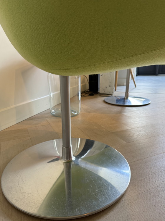 Image 1 of 2x Globo pequeño Artifort, Pierre Paulin