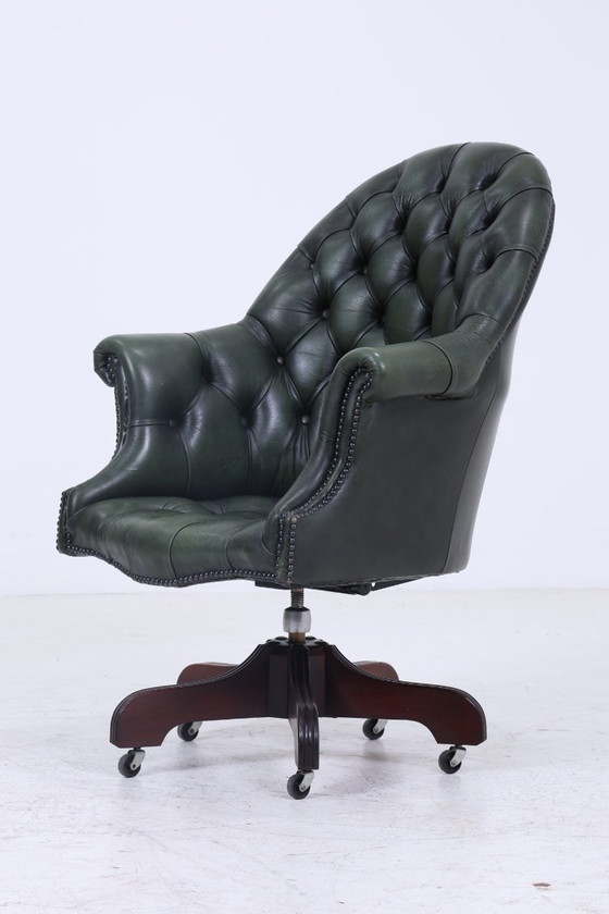 Image 1 of Captain Chair fauteuil avec roulettes | cuir vintage Chesterfield fauteuil vert antique #06-47
