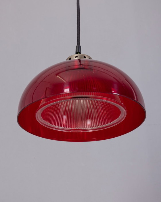 Image 1 of LAMPADA A SOSPENSIONE VINTAGE ANNI 80 IN PLEXIGLASS ROSSO DESIGN ITALIANO