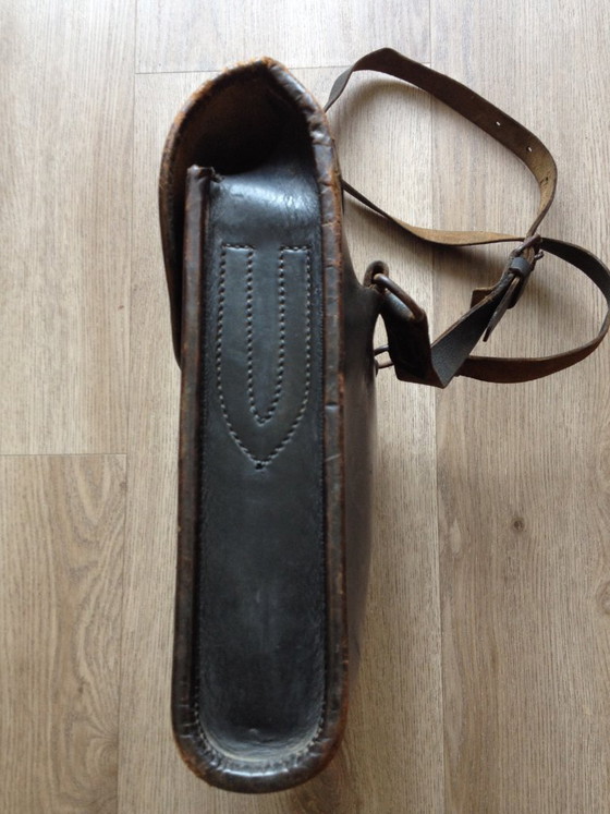 Image 1 of German leather satchel WW1/WW2