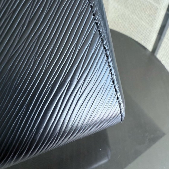 Image 1 of LOUIS VUITTON TWIST MEDIUM MM - EPI LEER ZWART MET ZILVEREN BESLAG