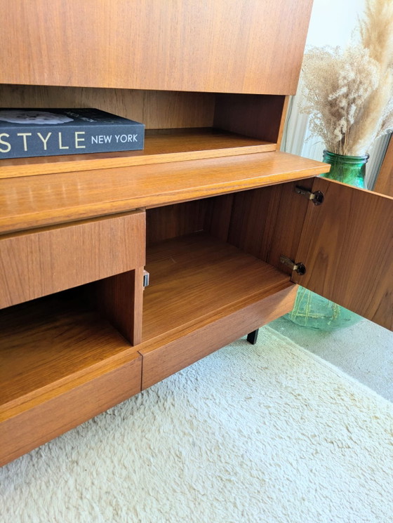Image 1 of Credenza alta vintage, metà del secolo scorso