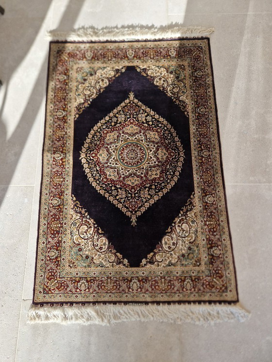 Image 1 of tapis oriental en pure soie
