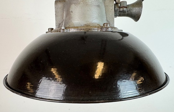 Image 1 of Industrielle Käfig-Hängelampe aus schwarzem Emaille und Gusseisen, 1960er