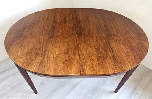 Uitschuifbare eettafel in mid-century stijl