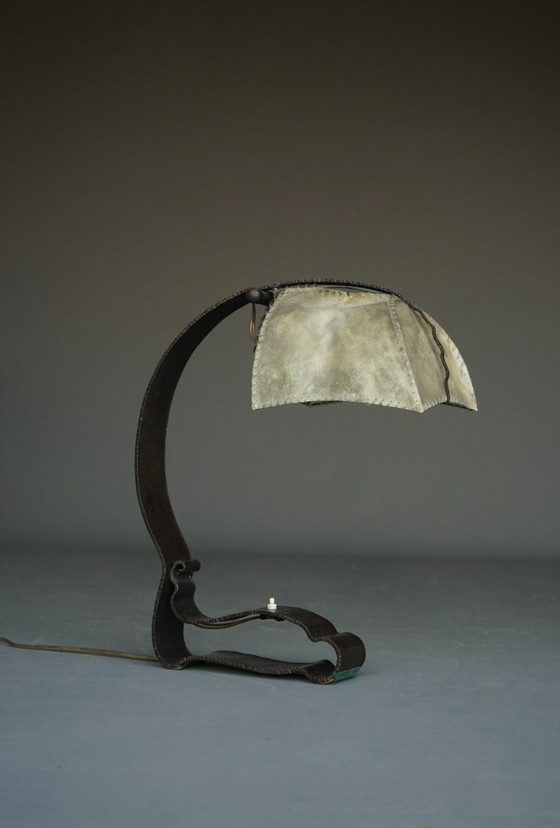 Amsterdam School metal & parchment Desk Lamp. 1920s – Reading Lamp (photo 3 of 20)