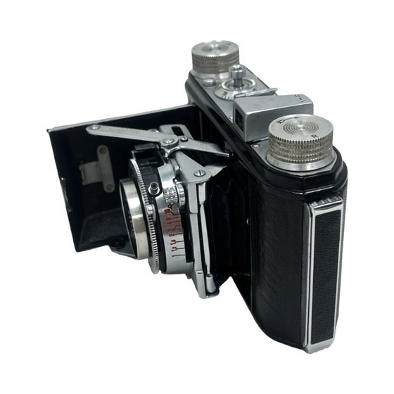 Image 1 of German Welta Welti I Meyer-Optik Trioplan 2.9/50 camera, 1950s, in working order