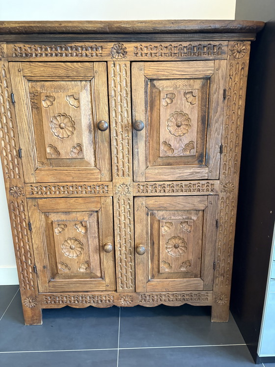 Image 1 of Armario español antiguo