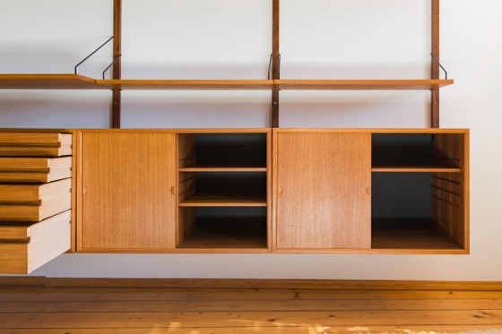 Image 1 of Modulair wandplankensysteem van Poul Cadovius voor Cado, jaren 60.