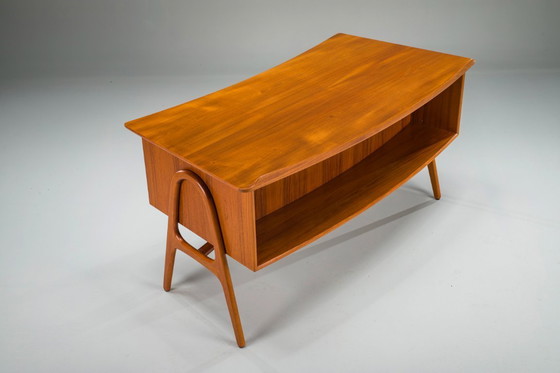 Image 1 of Mid Century Dänischer Teakholz-Schreibtisch von Svend Åge Madsen für Sigurd Hansen, 1950er Jahre