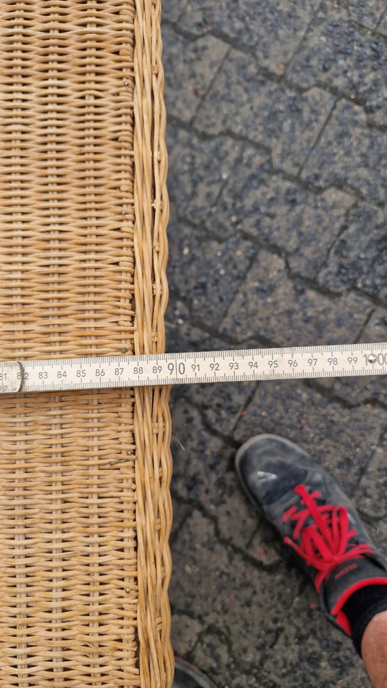 Tavolo e sedie a dondolo vintage in rattan e vimini, stile metà secolo, anni '50. – Wicker (photo 5 of 12)