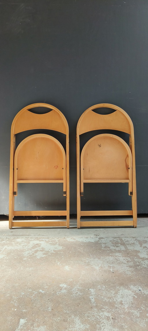 2 sillas plegables OKT de madera curvada escandinava de la década de 1960 (Thonet)