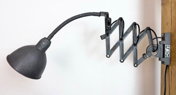 Image 1 of Grijze industriële wandlamp met flexibele arm van Elektroinstala, jaren 60.