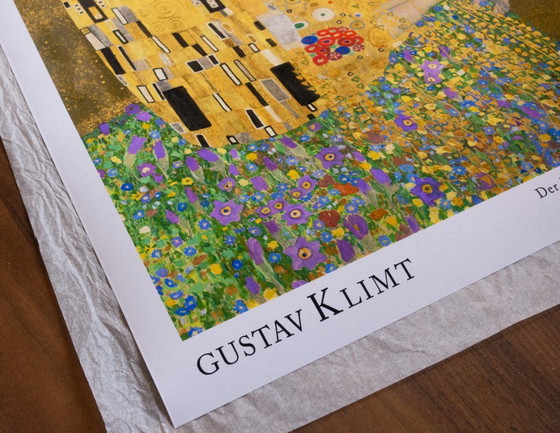 Image 1 of Der Kuss (Der Kuss) von Gustav Klimt - Poster 70 × 100 cm
