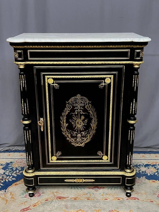 Comò in stile Napoleone III, decorato con intarsi in ottone e applicazioni in bronzo dorato. – ladekasten (photo 2 of 12)