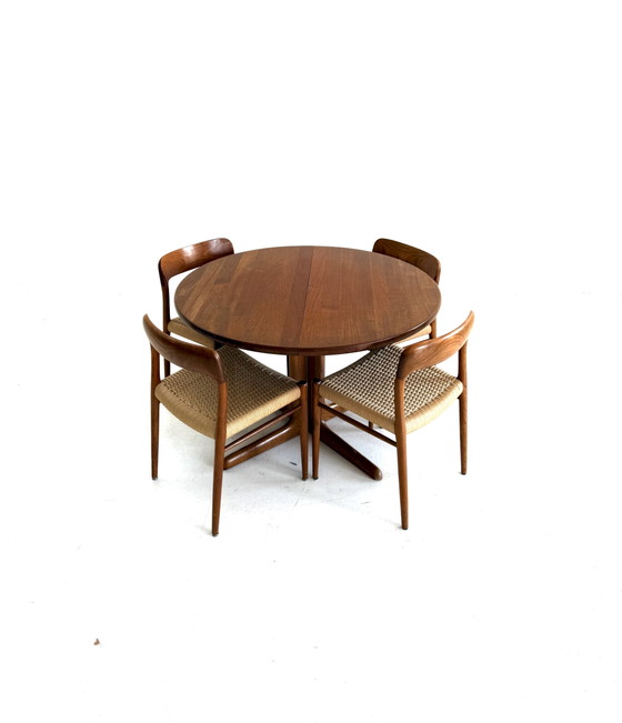 Table à manger extensible vintage, Skovby Møbelfabrik '60 – Tables de salle à manger, Wood, Metal (photo 7 of 13)