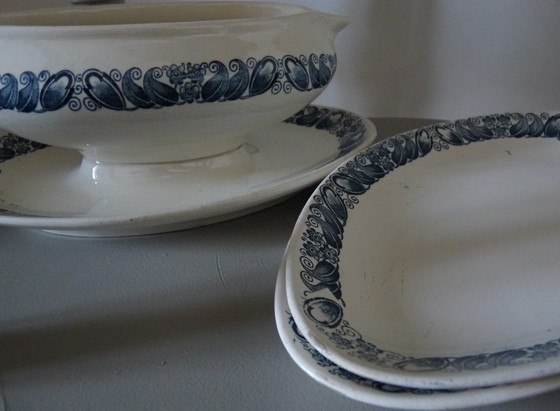 Image 1 of Longchamp "Marcel" juskom van ijzersteen en serveerschalen