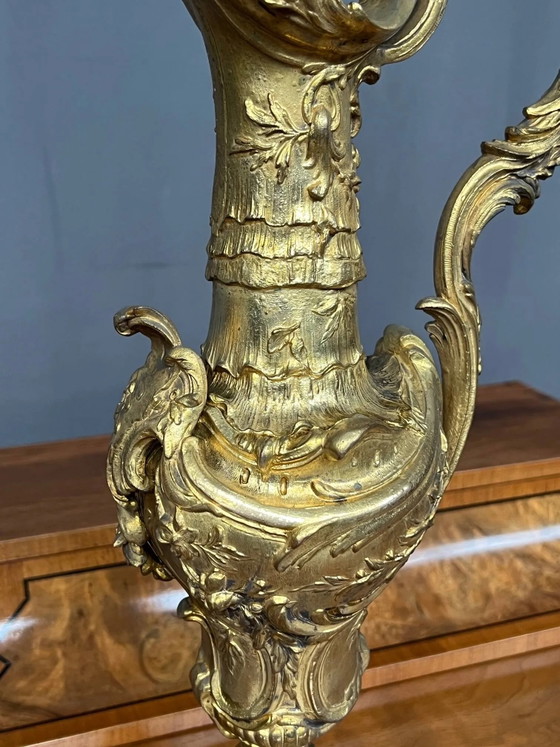Coppia di Vasi decorativi. Metallo massiccio color oro., Ottone (foto 5 di 8)