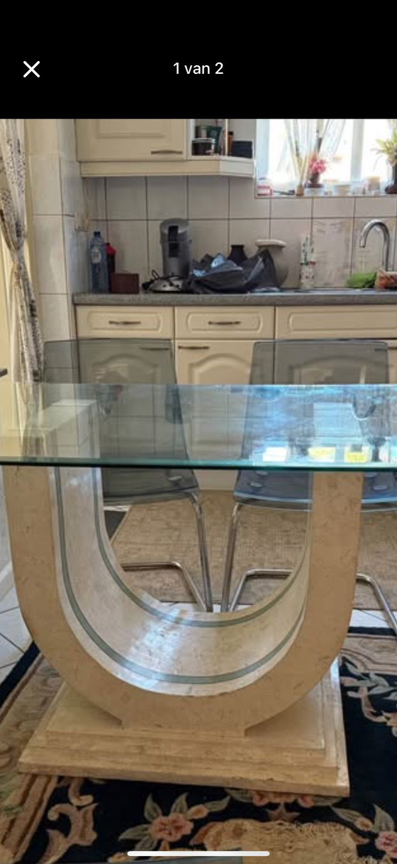 Image 1 of Bonita mesa con sillas