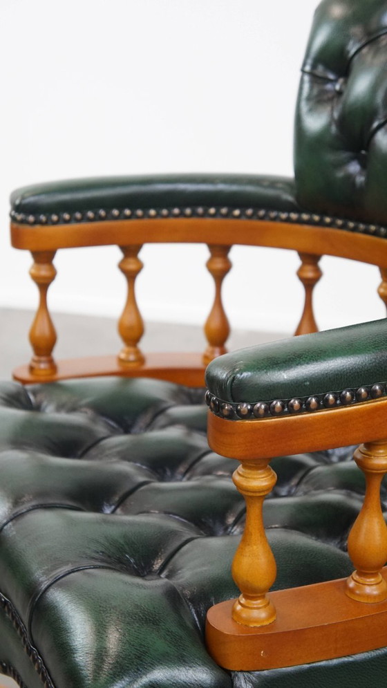 Image 1 of Grüner Chesterfield Bürostuhl aus Rindsleder auf Rollen