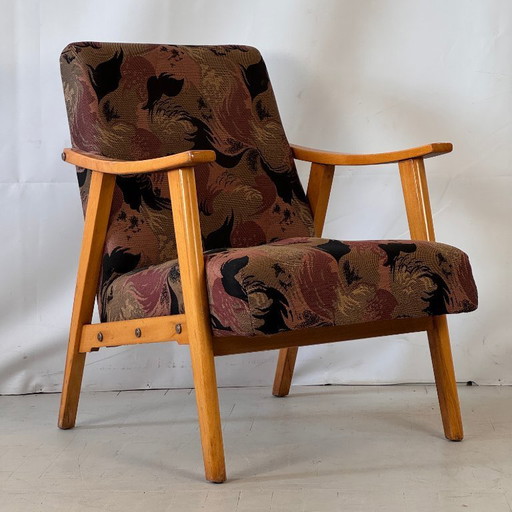 Ein Paar ungarische Retro-Sessel A-65 und ein Bauhaus-Couchtisch