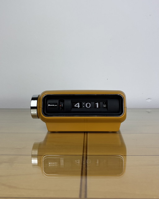 Vintage Sankyo 4000 Digital Clock, Sankyo Clock, Flip, Roll, Alarm Clock, Space Age, 70s, Japan, Minimalism, Mid Century Mustard