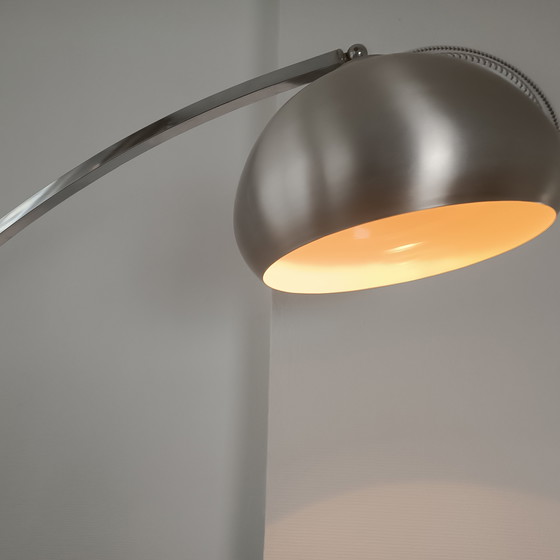 Image 1 of Lampadaire Arc Vintage Harvey Guzzini – Années 1970