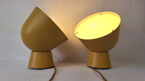 Paar senffarbener PS 2017 Lampen – Tischlampen, Metal (photo 3 of 20)
