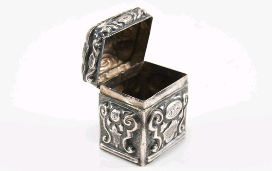 Image 1 of Bellissima scatola in miniatura in argento sterling con coperchio, datata 1864, monogrammata
