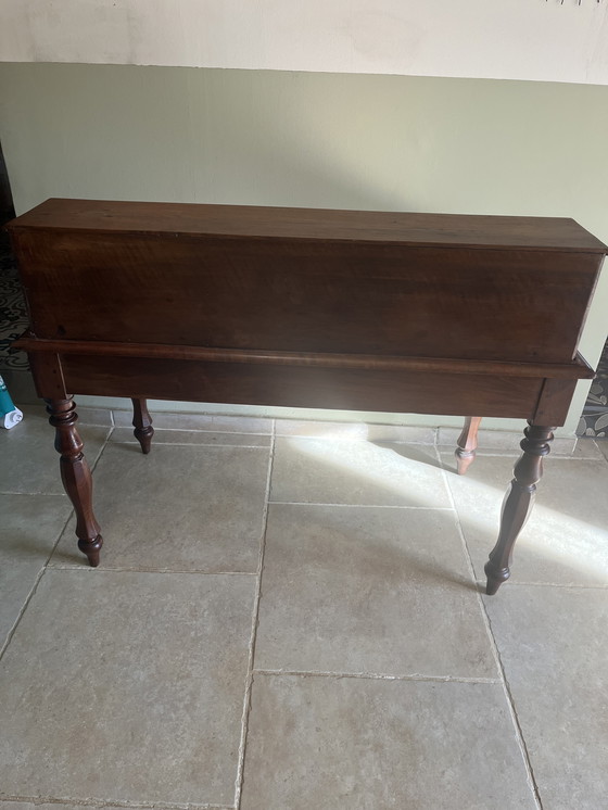 Image 1 of Scrivania a più livelli in noce