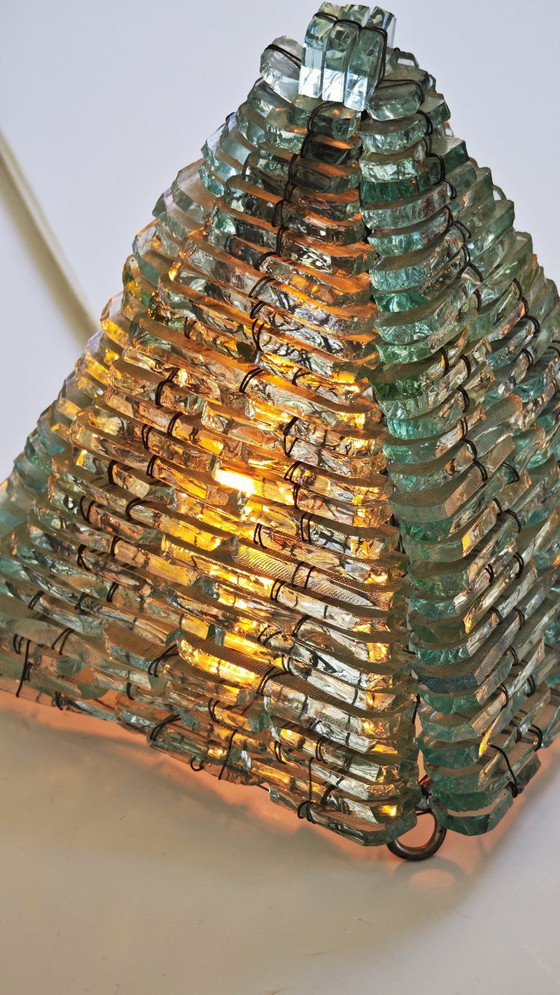 Image 1 of Lampada a piramide in vetro, design moderno di metà secolo