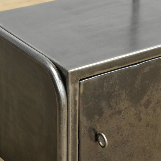 Image 1 of Set ijzeren nachtkastjes, jaren 1950