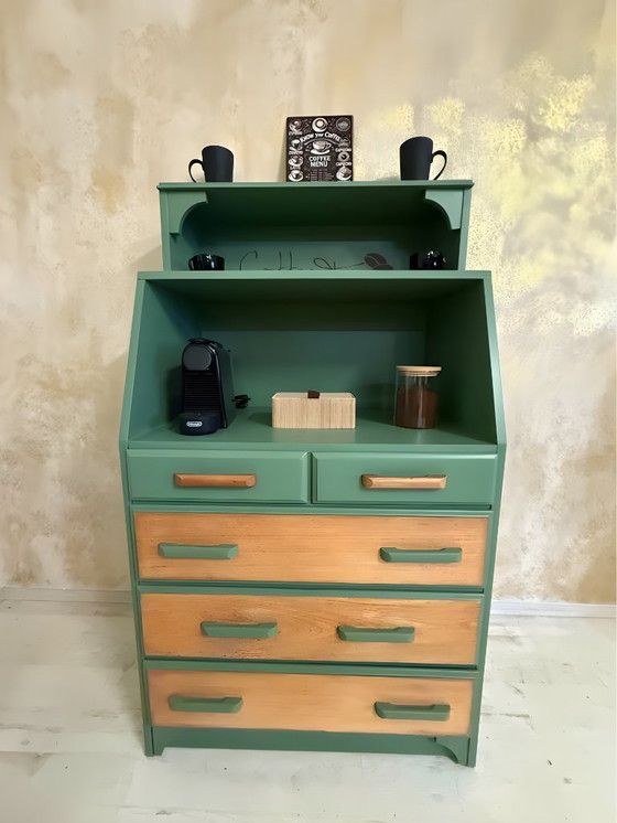 Image 1 of „CAFÉ AU LAIT“ – Charmante Upcycling-Kaffeestation in Salbeigrün