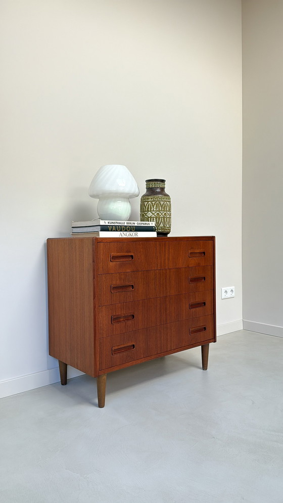 Image 1 of Commode vintage danoise en teck à 4 tiroirs