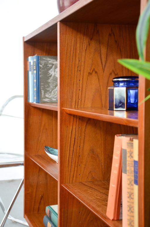Vintage teak bookshelf, Denmark, retro Hundevad midcentury design