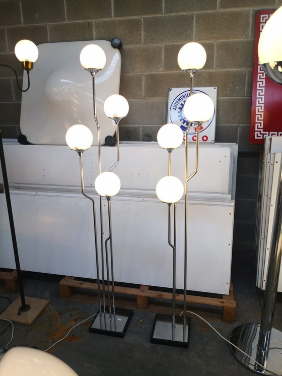 Image 1 of Ensemble de deux lampadaires italiens Goffredo Reggiani à orbe chromé des années 1960