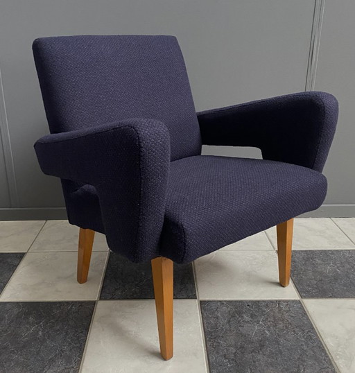 Fauteuil violet de Jitona 1970