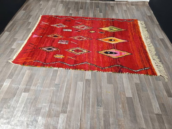 Tapis berbère marocain décoré 250cm x 150cm – Wool (photo 7 of 10)